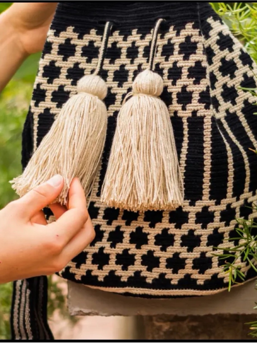 Authentic Hand Made Wayuu Bag - Picture 2 of 7